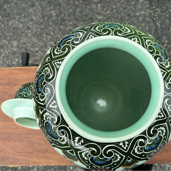 Green Villeroy and Boch Paon Falence Covered Urn - Picture 4 of 7